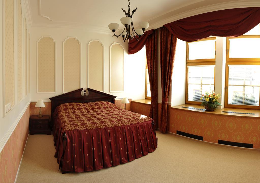 Hotel Pod Zamkem Velké Meziříčí Ruang foto