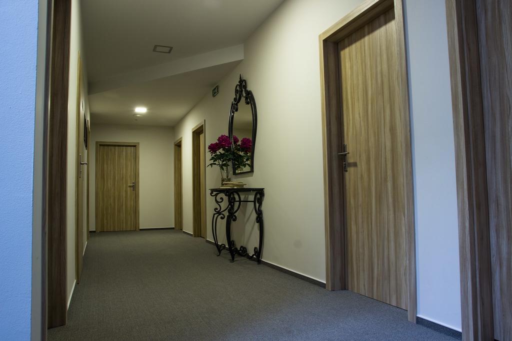 Hotel Pod Zamkem Velké Meziříčí Bagian luar foto
